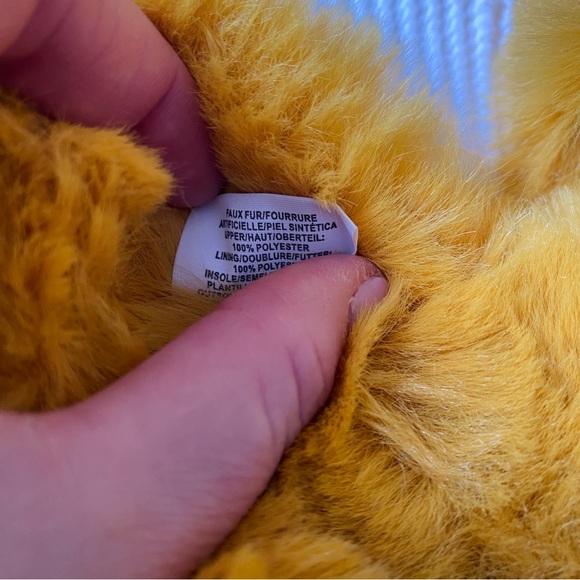 NWOT Anthropologie Faux Fur Slippers in Yellow - Picture 9 of 10